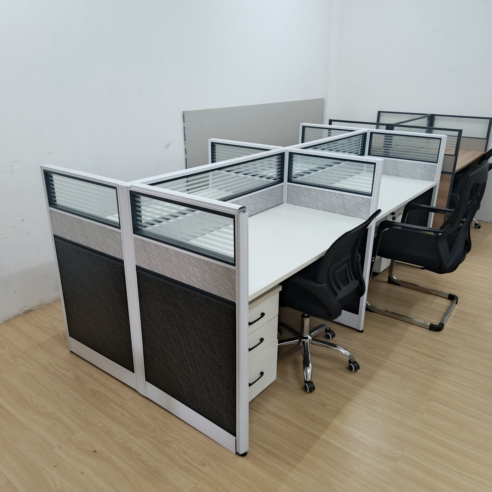 4 Way Workstation 2.4m x 1.2m in Grey - Image 2