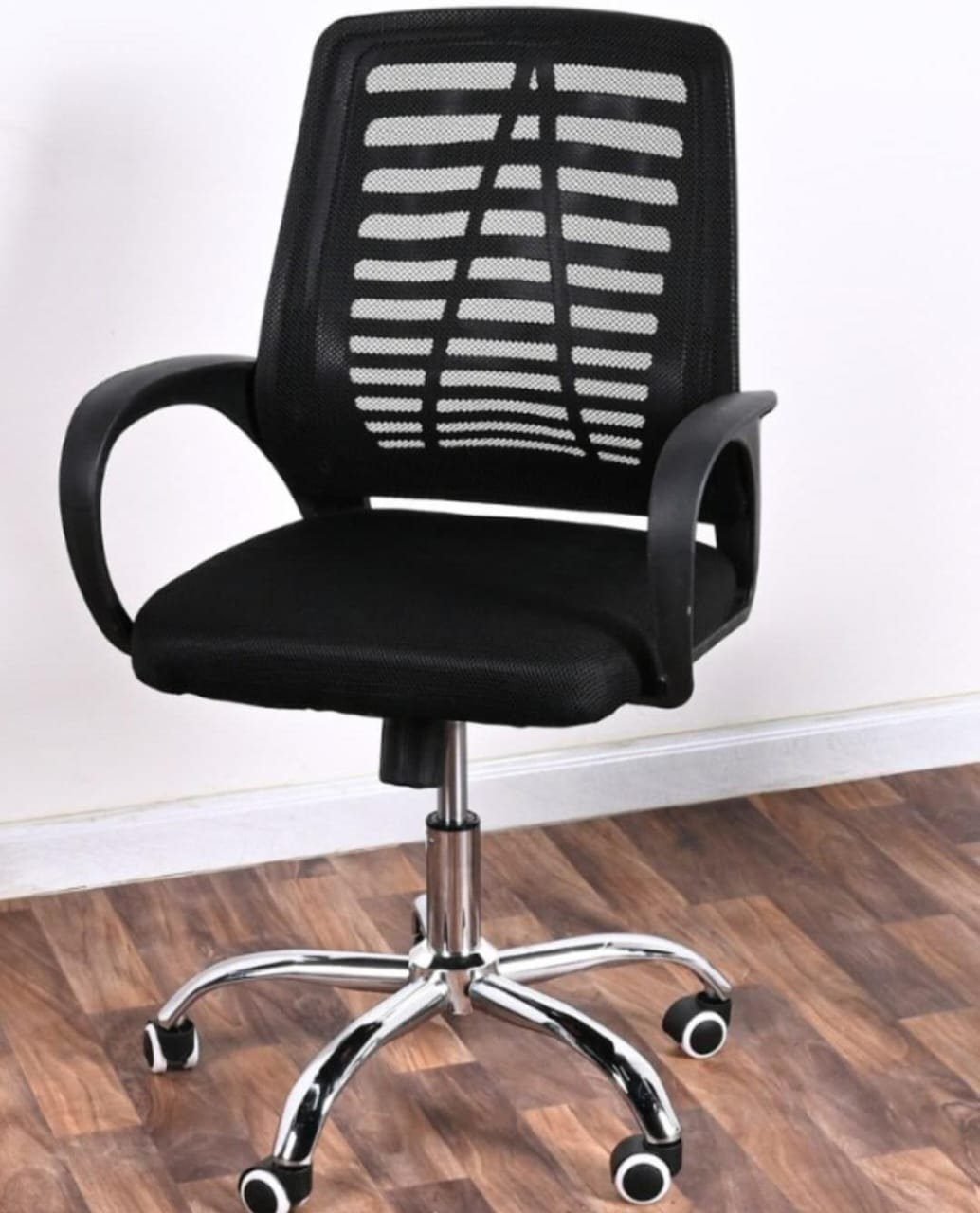 Penter–Low Back Mesh Chair - Image 4